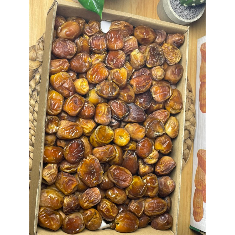 

kurma sukari segar - camilan khas timur tengah - ancak, food