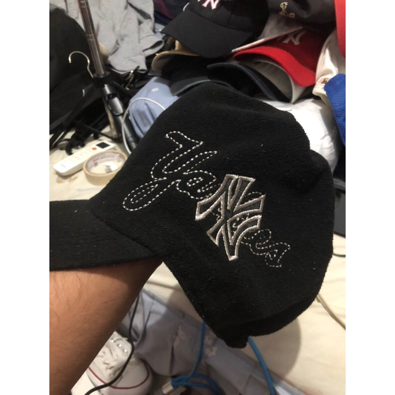 topi kupluk MLB NY hitam preloved