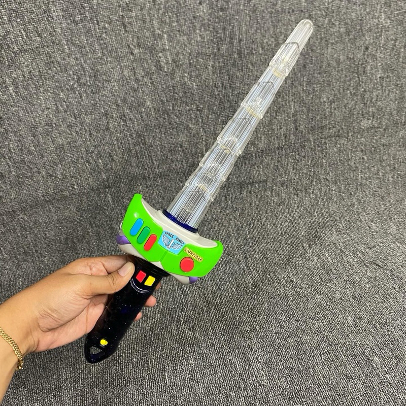 pedang buzz toy story