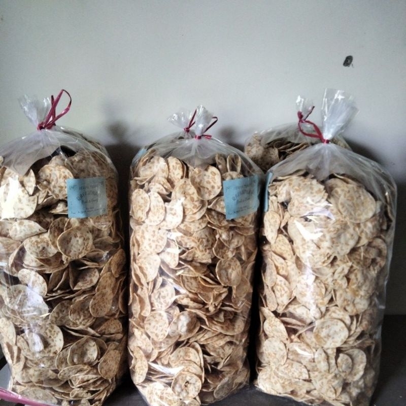 

tempe sagu dan kembang goyang