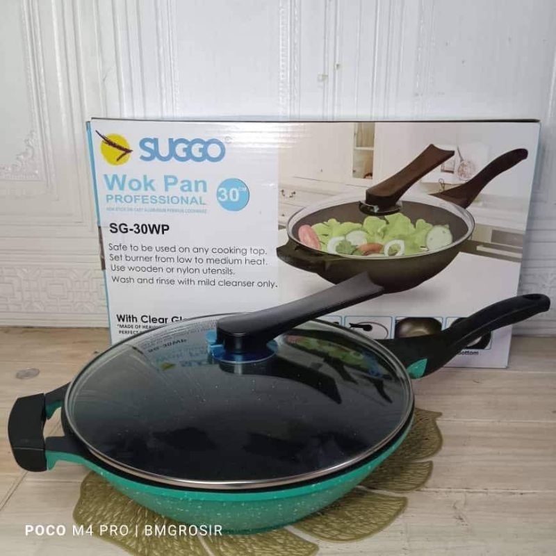WOK PAN 30 Cm SUGGO SG-30WP WAJAN SUGGO 30 CM + TUTUP KACA