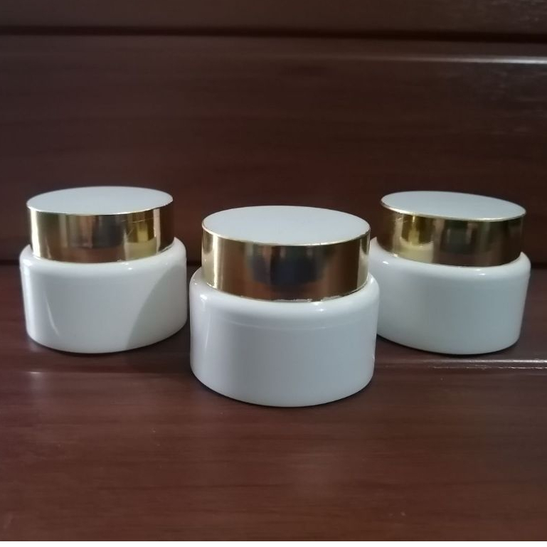 Pot Cream 10 Gram Putih Plat Gold | Kemasan Pot Cream 10 Gram Putih