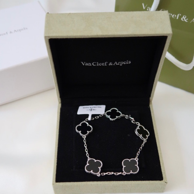 Van Cleef Gelang & Kalung