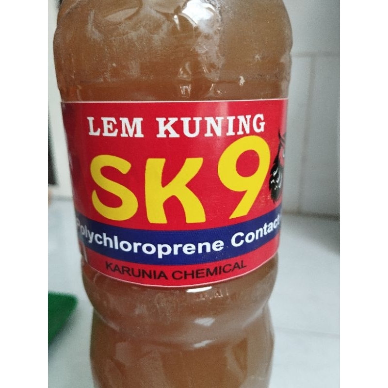 

Lem kuning