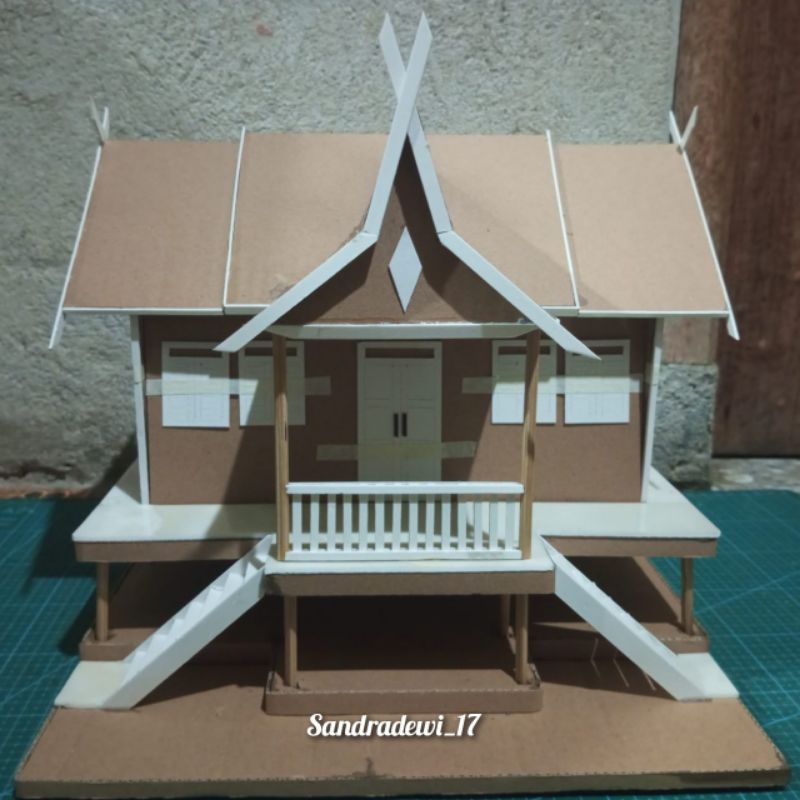 Miniatur rumah adat Kalimantan full part ( belum dirakit )