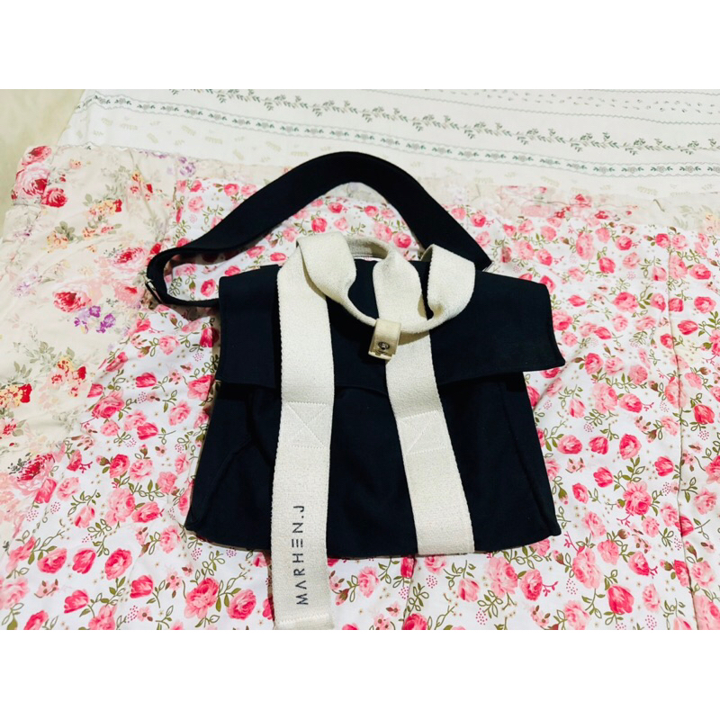 Marhen J Roy Black Large Original Preloved