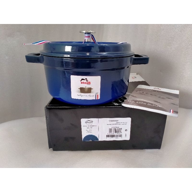 original staub cast iron round cocotte 22 cm