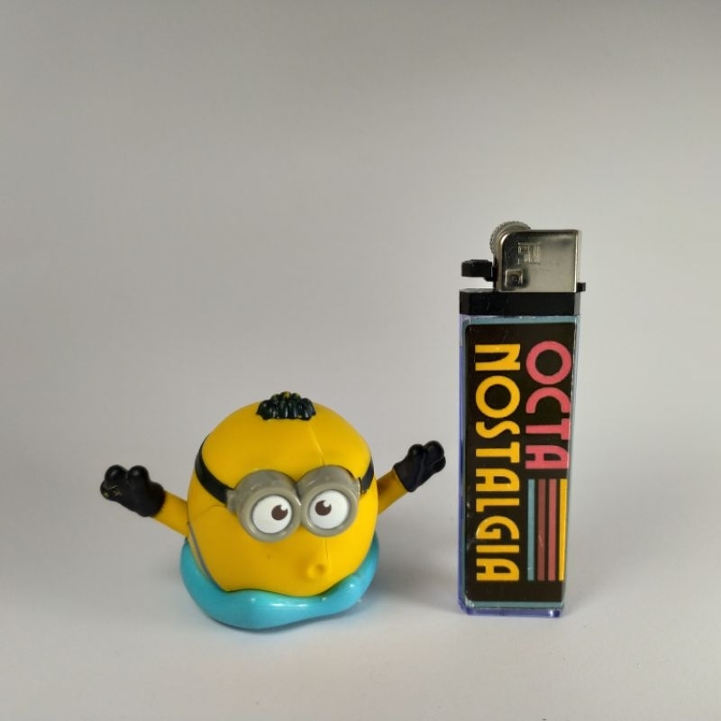 Mainan/Action Figure/Pajangan Minion Meluncur di Air