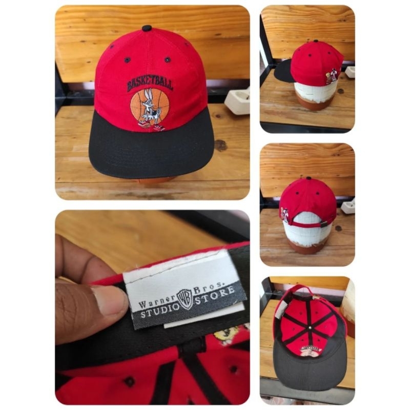 Topi Second Warner Bros Studio Store