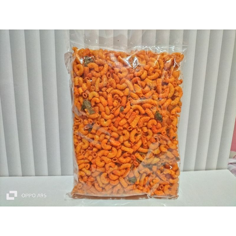 

MAKRONI/MAKERONI RENYAH PEDAS DAUN JERUK 1KG