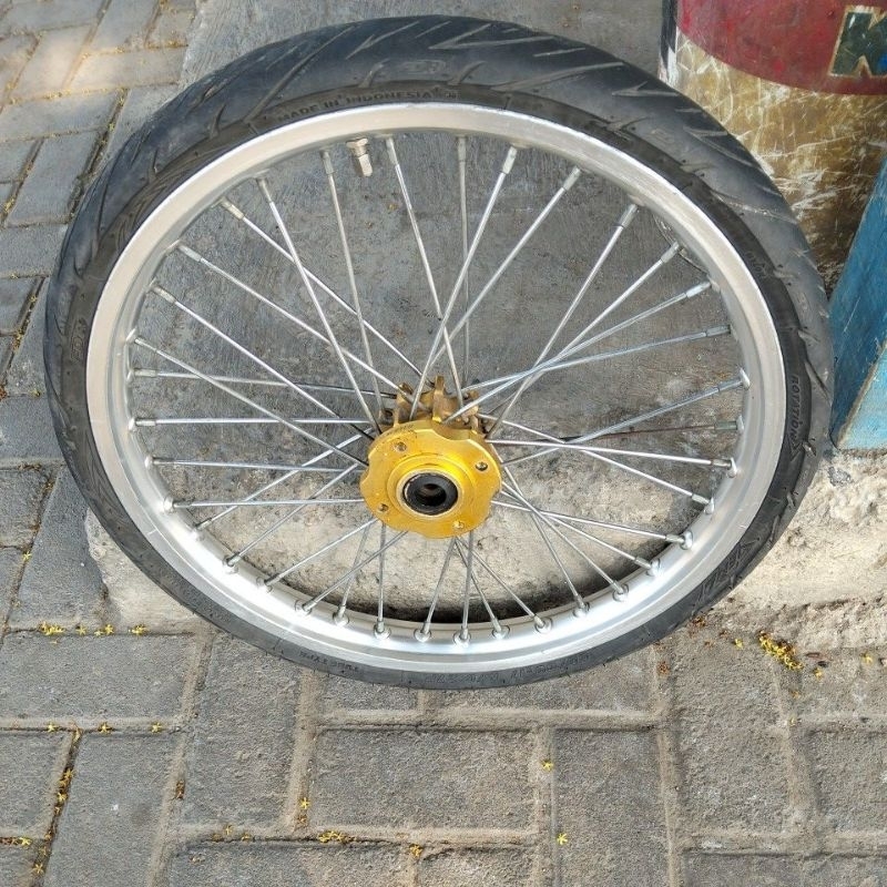 velg jari,jari depan Yamaha Vega  Jupiter z  bekas