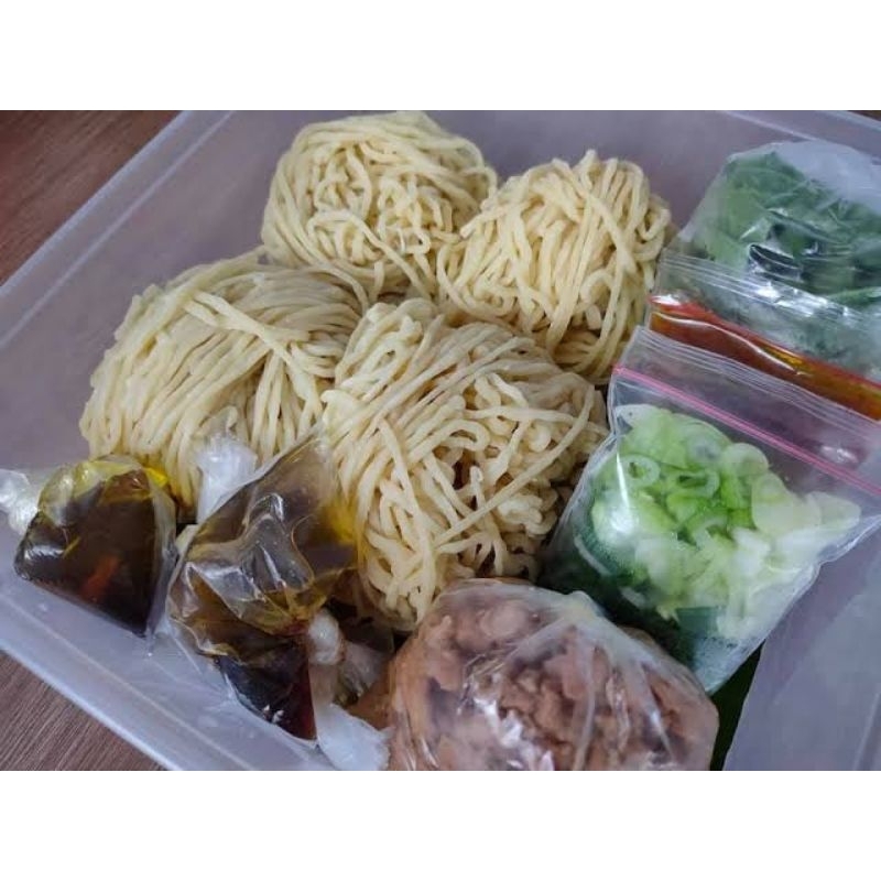 

Paket Mie Ayam Bakso Mie Ayam Jamur Ulang Tahun Birthday Wedding Goodie Bag Enak Jakarta