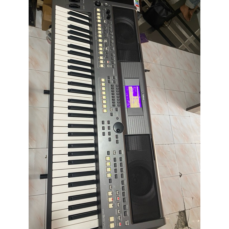 YAMAHA PSR S 670 S670