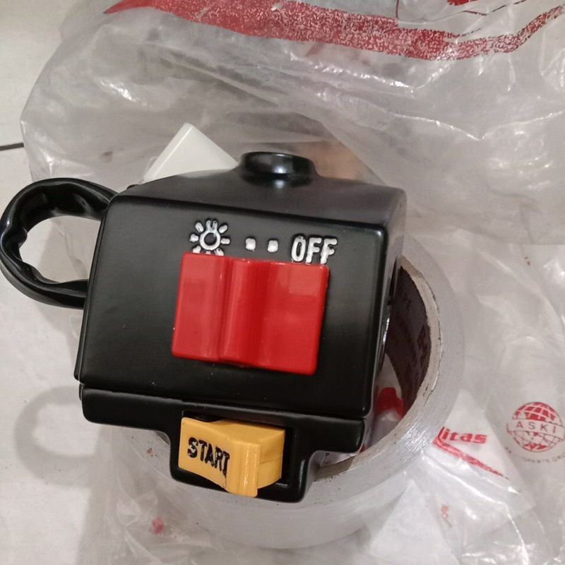 Holder kanan Suzuki Crystal / Bravo