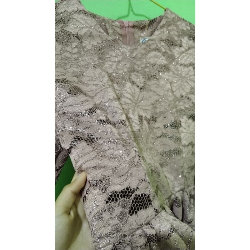 Preloved Kebaya Wisuda