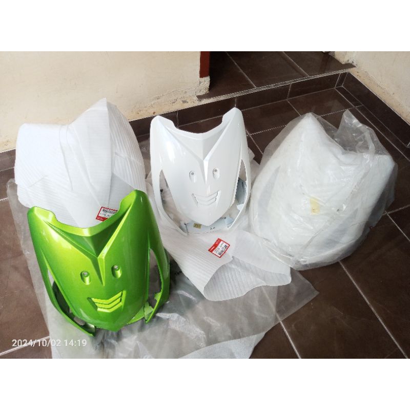 64301-KVY panel depan Honda beat karbu original ahm