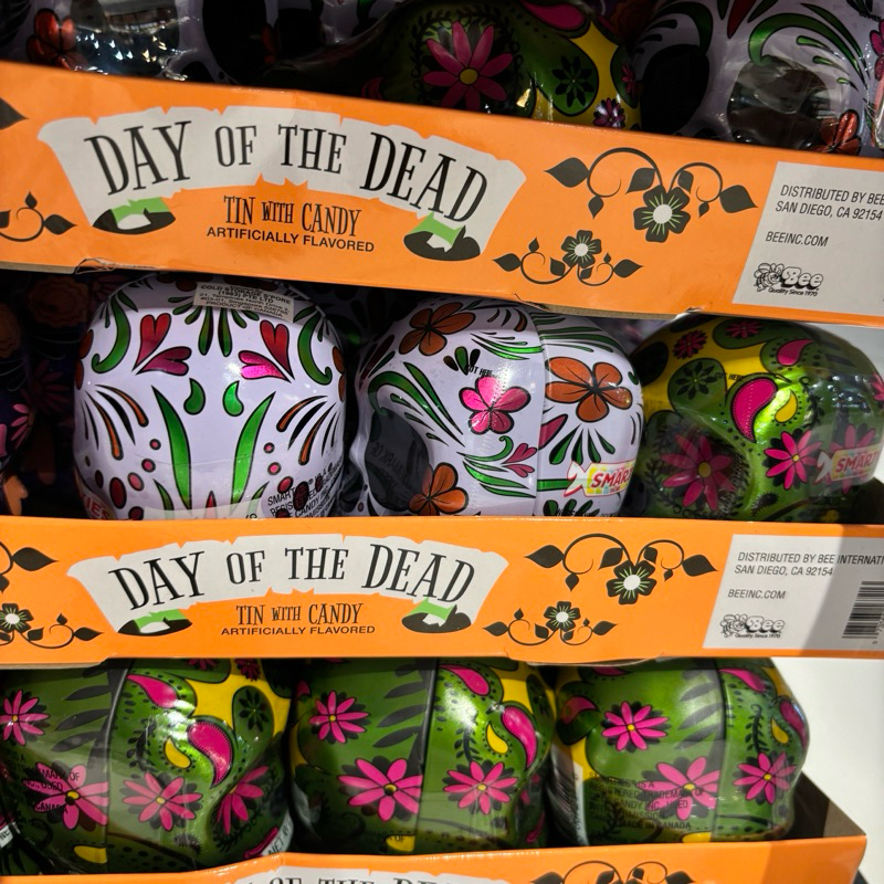 

DAY OF THE DEAD TIN HALLOWEEN CANDY