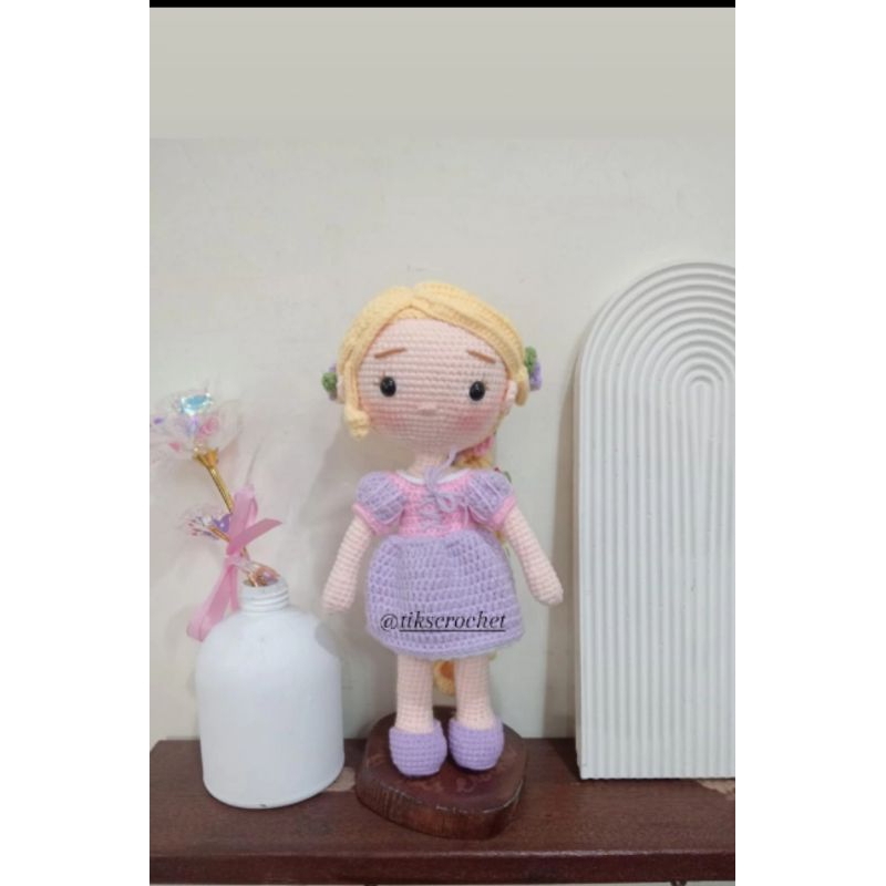 Amigurumi boneka rajut RAPUNZEL