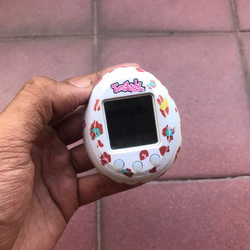 tamagotchi friend white leopard normal