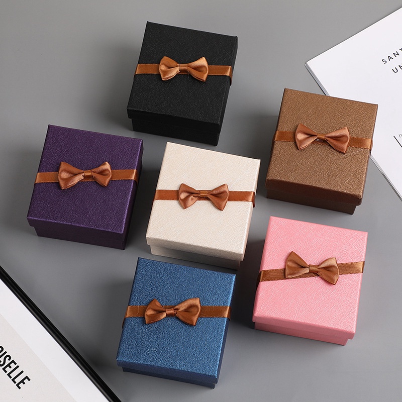 

Gift Box Kotak Jam Tangan Hadiah Valentine Ulang Tahun SPP1