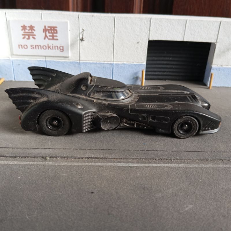 Jada toys jadatoys loose Batman Batmobile mobil skala 32 hitam black