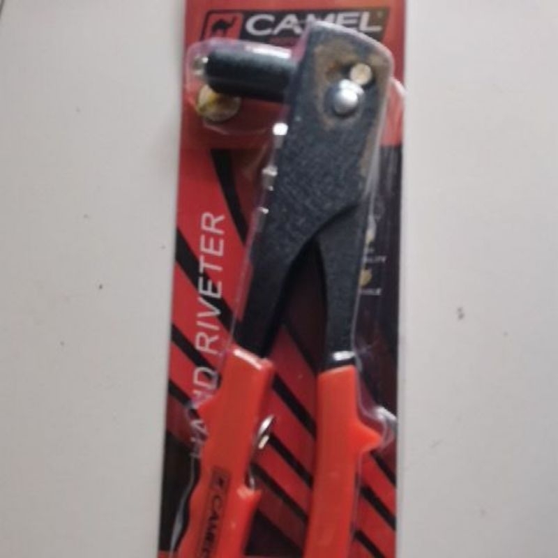 tang rivet camel