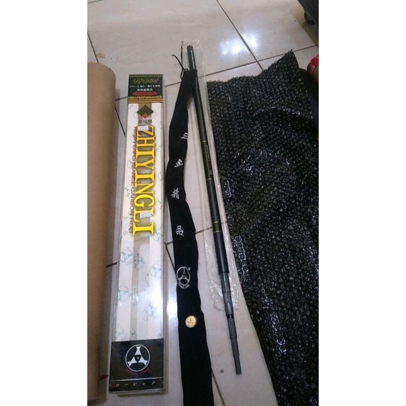 

pakai packingan pipa pralon/pipa kardus super tebal,aman,dan murahh poll