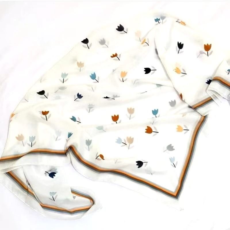 Hijab segi empat putih motif bunga bahan voal