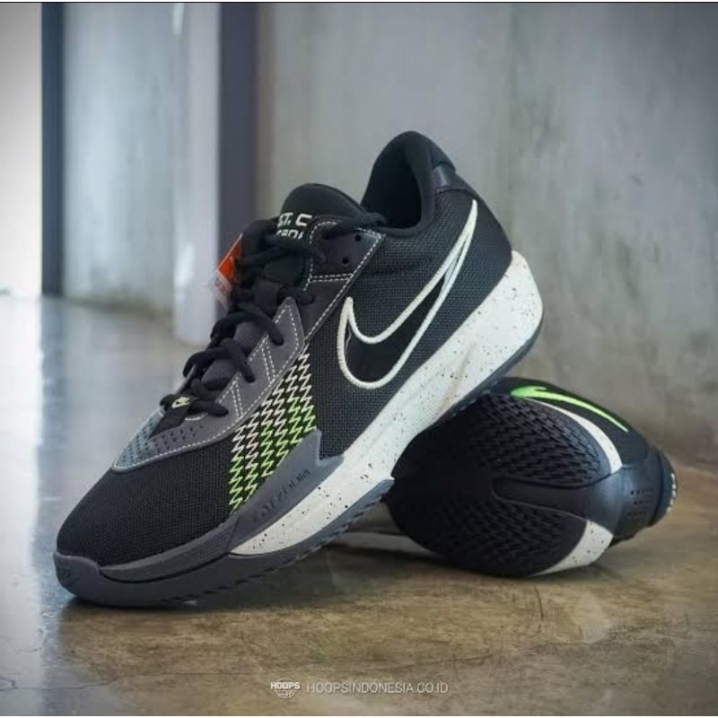 Original NIKE GT Cut Academy Black Volt
