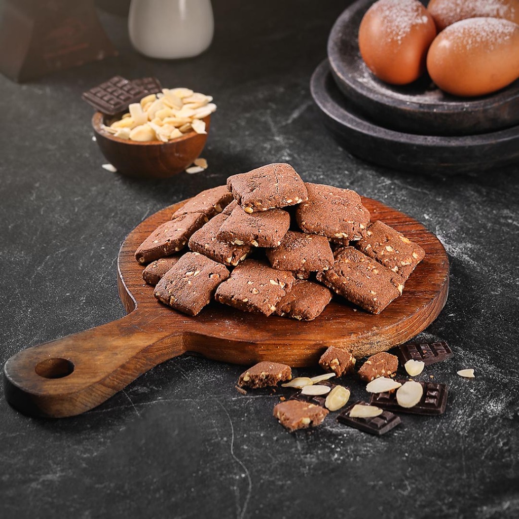 

Clairmont Choco Cashew Cookies