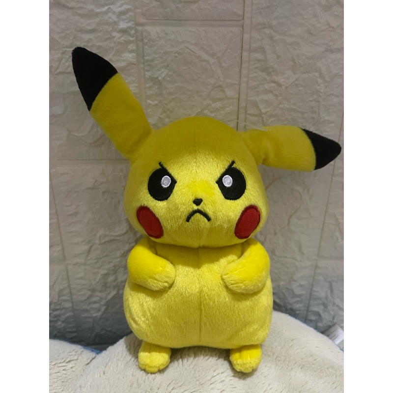 pikachu tomy