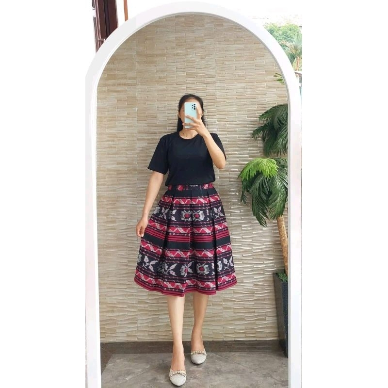 ROK TENUN-ROK WIRU-ROK PENDEK WARNA MERAH-ROK PAYUNG-BAJU SANTAI