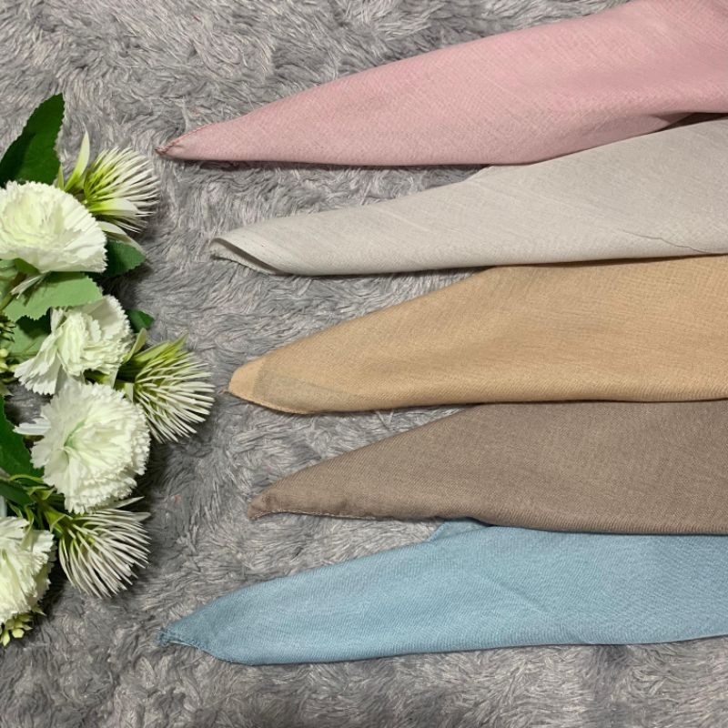 PAKET USAHA LUSINAN Jilbab Segi empat BELLA SQUARE 12 pics Bebas pilih warna