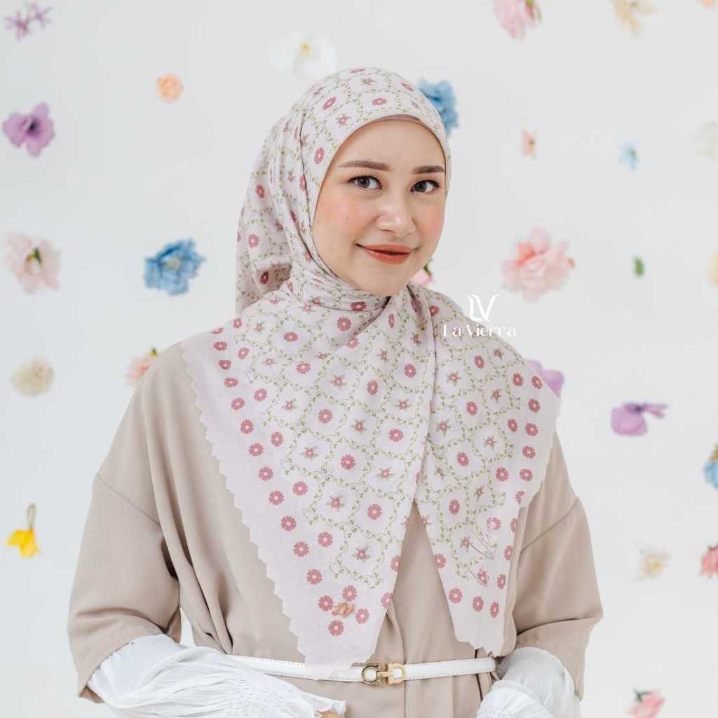 La Vierra - Chantilly Series Hijab Segiempat Motif