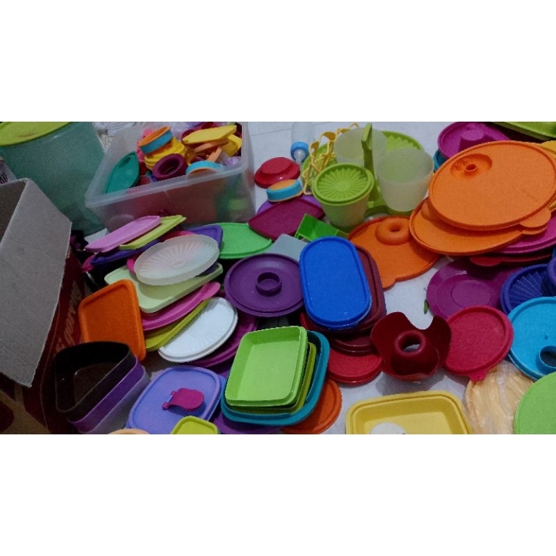 tutup second minus Tupperware
