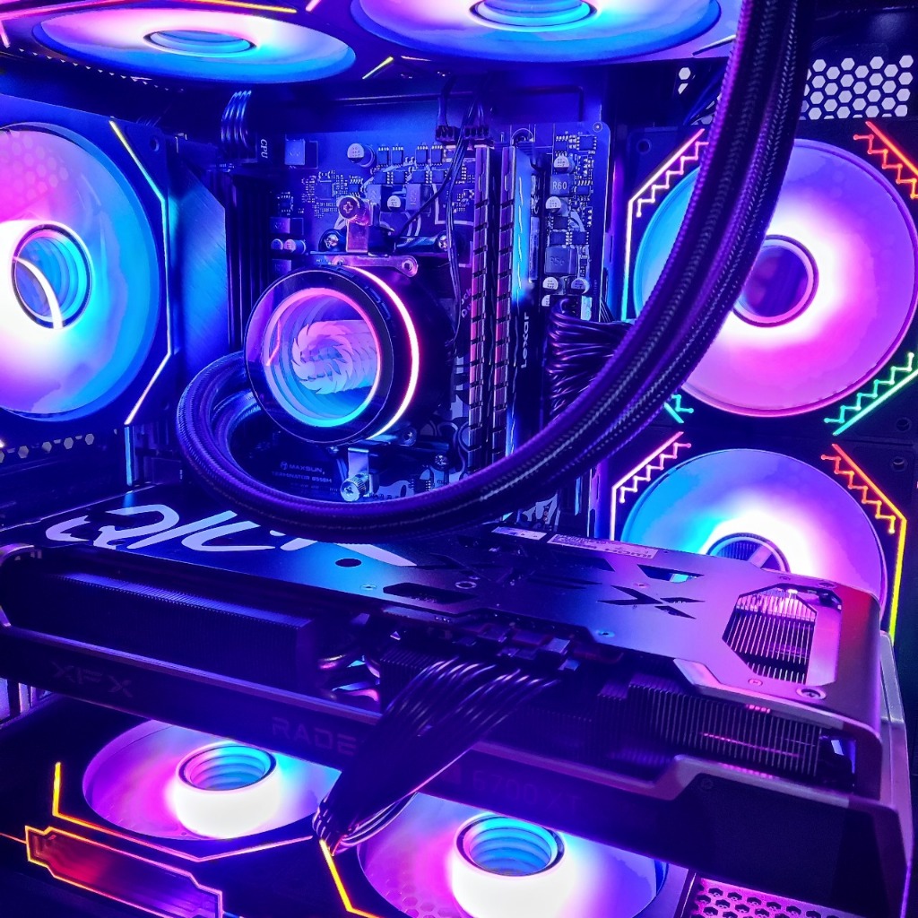 PC Gaming Ryzen 5 5600 x RX 6700 XT 12GB