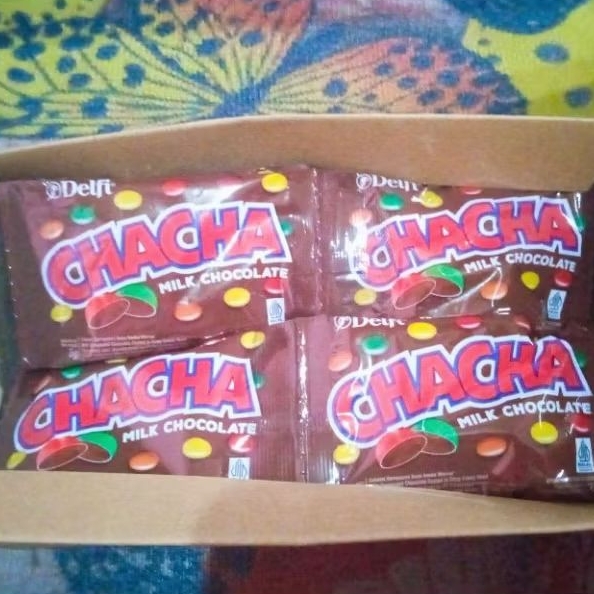 

1 box permen milk chocolate cha cha kemasan 5 gram isi 22 sachet