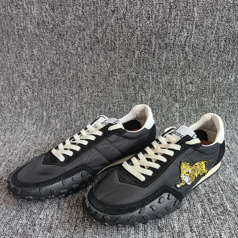 Sepatu Kenzo Black Sneakers