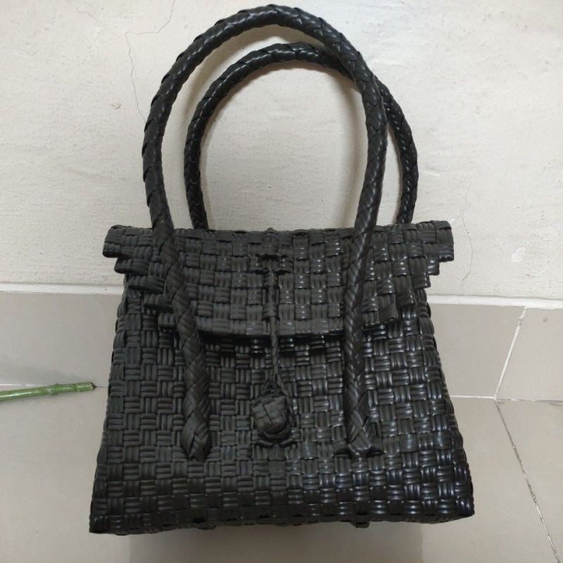 TAs Anyam jali plastik viral hitam mini