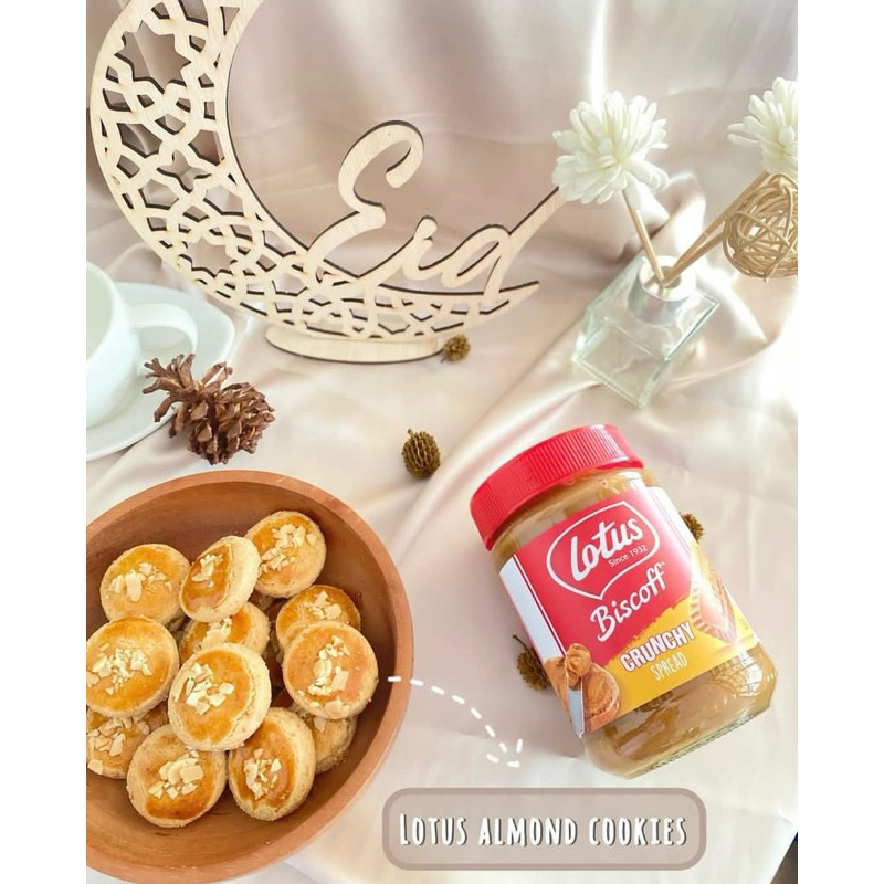 

Kue Kering Lebaran ‘Lotus Cookies Almond’