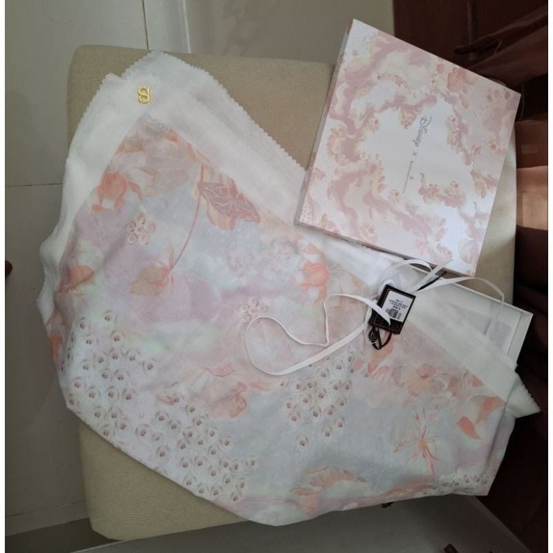 Pre❤️ XL Pearl - Arabian Night  - Buttonscarves