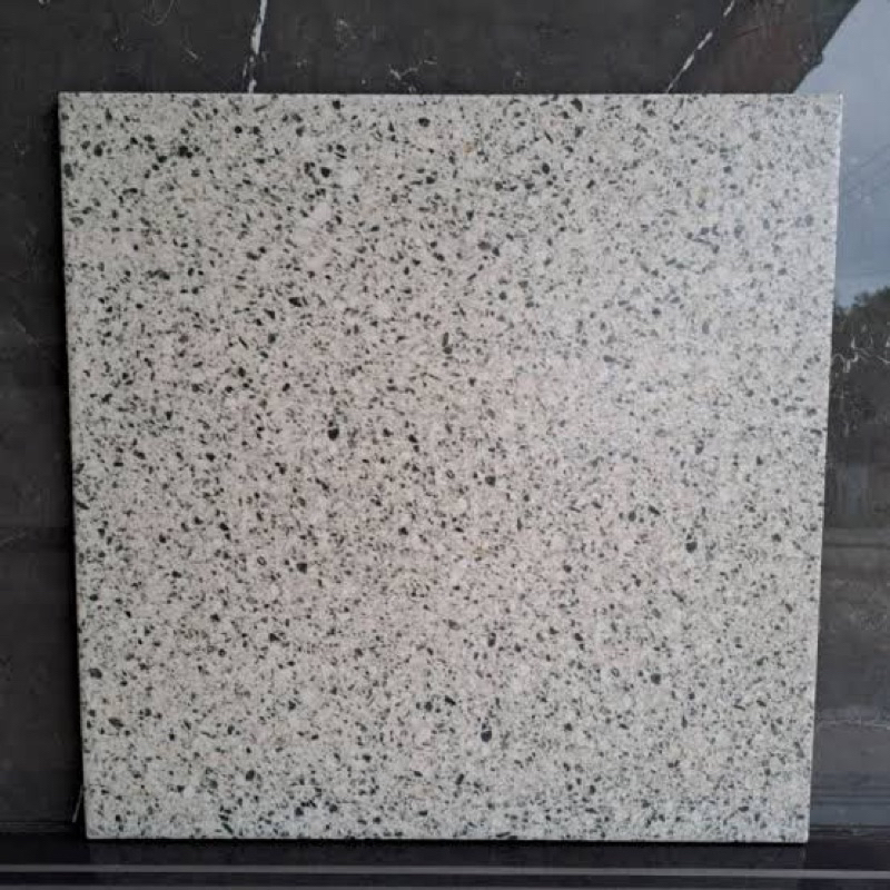 Keramik Lantai Kasar & Matt Estonia Gris 40x40