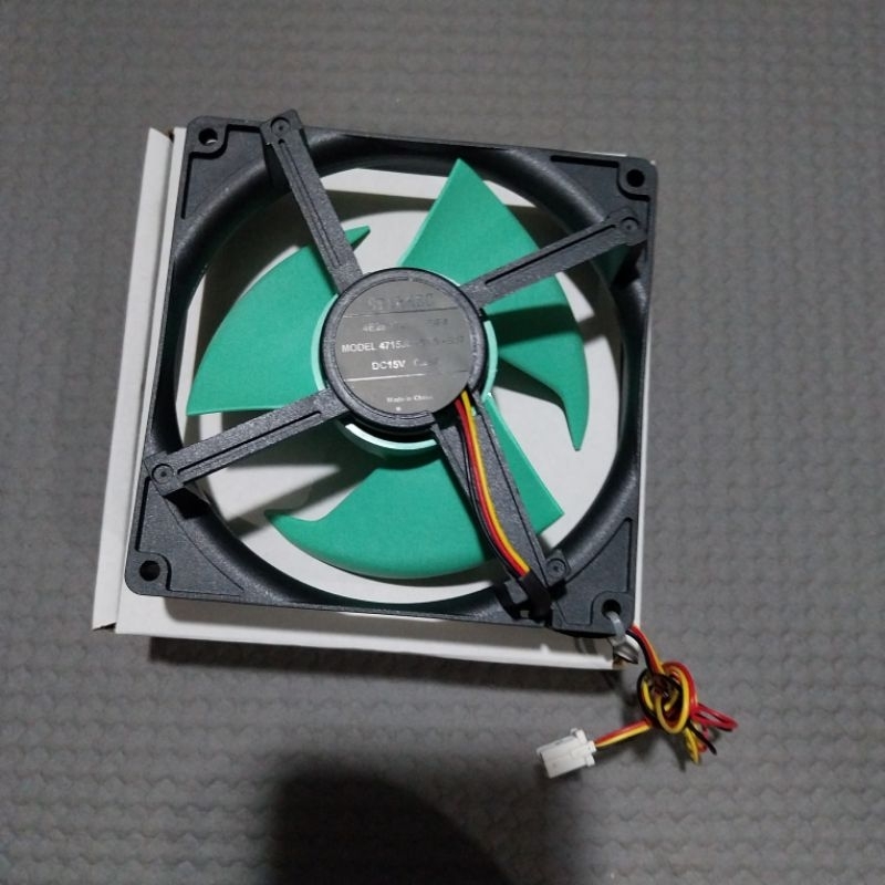 Motor Fan Kulkas Sharp 2 Pintu Inverter SJ-IG961PG-BK 15V 3 Kabel Dimensi 12 x 12Cm