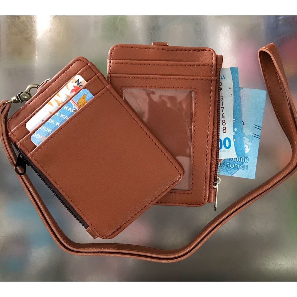 

Dapatkan Hari Ini ID Card Holder Kulit Coklat Lanyard Id Card
