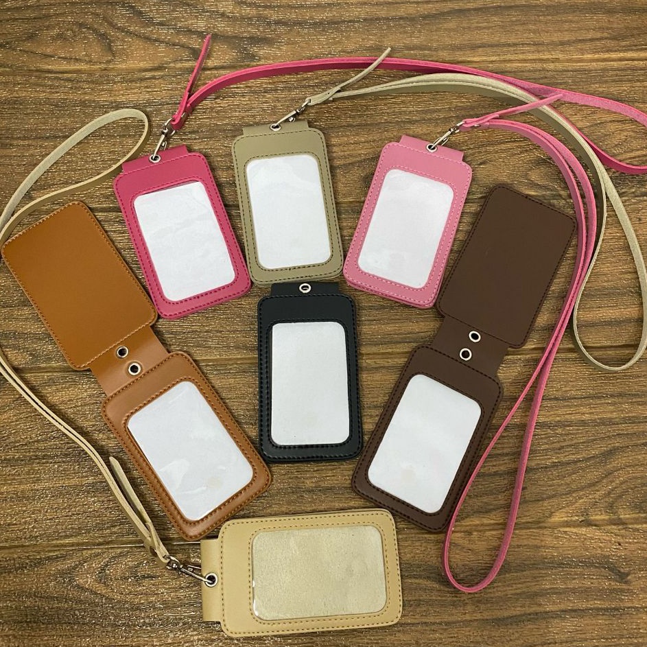 

Model Trending Name Tag ID Card Kulit Holder Name Tag Lanyard Kulit 2 Slot Kartu ID Card Kulit berkualitas SS9