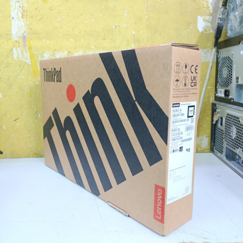 

KARDUS ORIGINAL LAPTOP LENOVO THINKPAD LENGKAP STYROFOAM PLUS KOTAK ADAPTOR