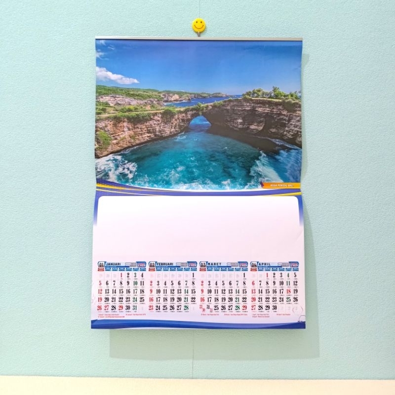 

kalender 2025 3 lembar 4 bulanan ukuran 38x54 cm gambar pemandangan (terima castume cetak merek)