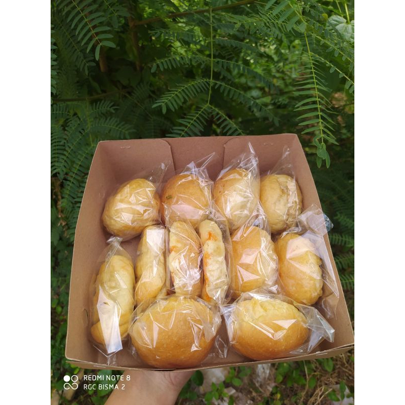 

ROTI MANIS ISI 12PCS