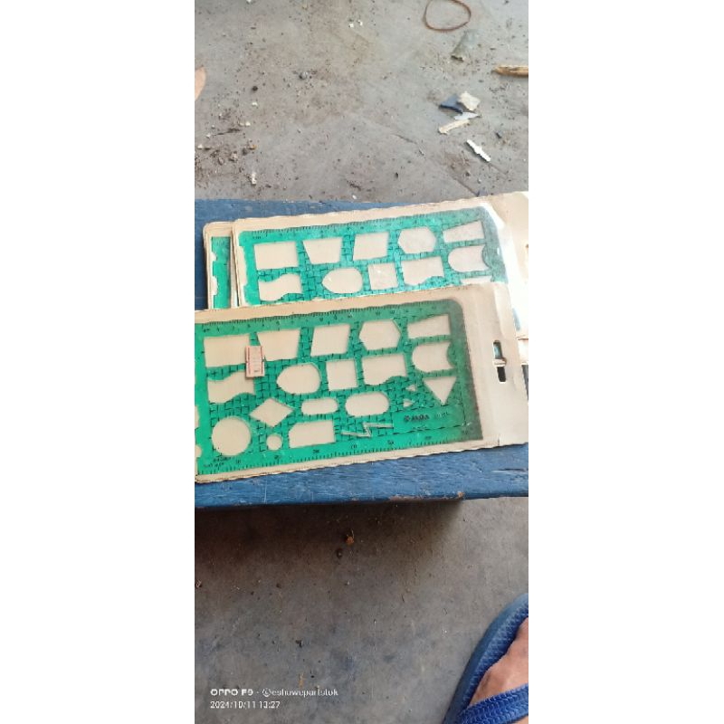 

aneka penggaris vintage template koleksi kondisi baru stok lama STAEDLER LYON DLL