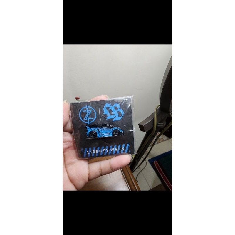 PIN LBWK LAMBORGHINI AVENTADOR BIRU ASLI LIMITED EDITION